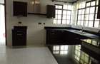 4 Bed Townhouse with En Suite in Lavington - 19
