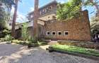 300 m² Commercial Property with Service Charge Included in Westlands Area - 4