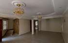 5 Bed Townhouse with En Suite in Lavington - 8
