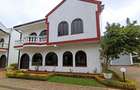 5 Bed Townhouse with En Suite in Kilimani - 1