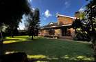 300 m² Commercial Property with Service Charge Included in Westlands Area - 1