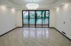 3 Bed Apartment with En Suite at 2026-107 - 9