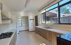 4 Bed Townhouse with En Suite at Garden Estate - 10