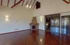 5 Bed Townhouse with En Suite in Lavington - 3
