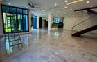 5 Bed Villa with En Suite at Moyne Drive - 10