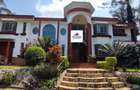 6 Bed House with En Suite in Nyari - 1