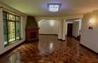 5 Bed Townhouse with En Suite at Othaya Road - 3