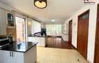 4 Bed Townhouse with En Suite in Runda - 12