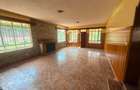 5 Bed Townhouse with En Suite in Nyari - 3