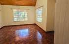 6 Bed Townhouse with En Suite at Convent Drive - 19