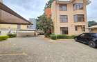 6 Bed Townhouse with En Suite at James Gichuru - 3