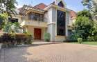 5 Bed Townhouse with En Suite at Lavington Green - 5