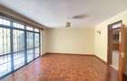 5 Bed Townhouse with En Suite in Lavington - 3