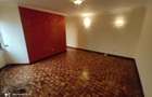 5 Bed Townhouse with En Suite in Lavington - 12