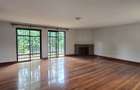 5 Bed Townhouse with En Suite at Lavington Off Convent Road - 17