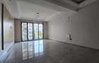 3 Bed Apartment with En Suite in Riverside - 6