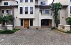 5 Bed Townhouse with En Suite at Lavington - 1