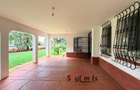 4 Bed House with En Suite in Hill View - 12