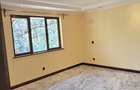 5 Bed Townhouse with En Suite at Lavington Green - 7