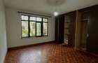 5 Bed Townhouse with En Suite in Lavington - 16