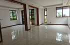 6 Bed Townhouse with En Suite at Lavington - 6