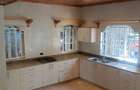4 Bed Villa with En Suite in Spring Valley - 13