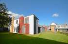 4 Bed Townhouse with En Suite in Garden Estate - 1