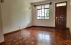 5 Bed Townhouse with En Suite in Kitisuru - 14