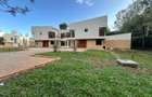 4 Bed Townhouse with En Suite in Karen - 16