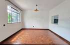 4 Bed House with En Suite in Lavington - 9
