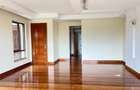 5 Bed Townhouse with En Suite in Lavington - 17