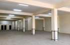 5,600 ft² Shop in Industrial Area - 3