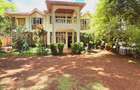 5 Bed Townhouse with En Suite at Lavington - 2