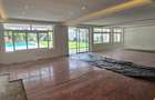 5 Bed House with En Suite in Runda - 9