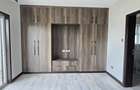 2 Bed Apartment with En Suite at Riverside Dr - 13