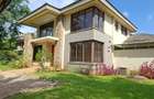4 Bed Townhouse in Ridgeways - 1