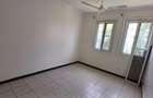 4 Bed Apartment with En Suite at Beach Road - 10