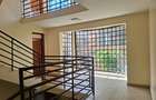 5 Bed Townhouse with En Suite in Kyuna - 14