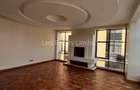 5 Bed Townhouse with En Suite in Lavington - 2