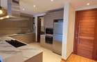 3 Bed Apartment with En Suite at Riverside Drive - 7