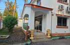 4 Bed House with En Suite at Hs106 - 3