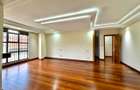 6 Bed Townhouse with En Suite in Nyari - 4