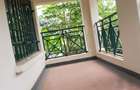 6 Bed House with En Suite at Lavington Road - 15