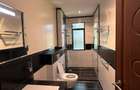 5 Bed Townhouse with En Suite at Elmolo Drive - 8