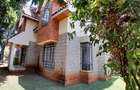 4 Bed Townhouse with En Suite at Lavington - 3