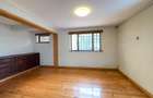 5 Bed House with En Suite in Runda - 4