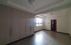 3 Bed Apartment with En Suite in General Mathenge - 17