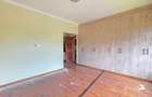 5 Bed Townhouse with En Suite at Runda. - 17