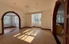 5 Bed Townhouse with En Suite in Rosslyn - 8