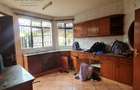 5 Bed Townhouse with En Suite at Lavington - 12